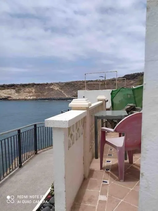 Claudia Puertito De Adeje - 2 Bedrooms, 70Mq, On The Beach アデヘ アパート